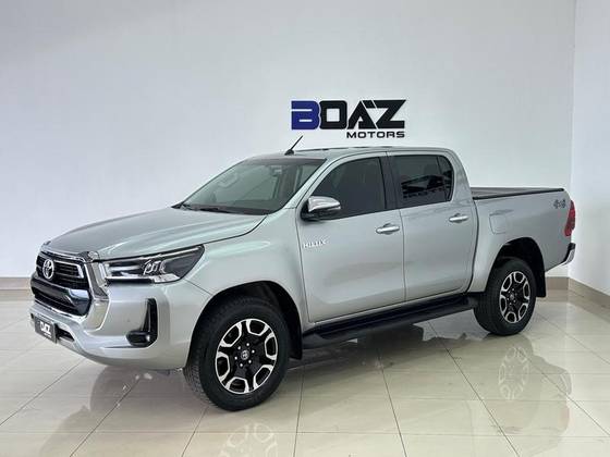 TOYOTA HILUX 2.8 D-4D TURBO DIESEL CD SRV 4X4 AUTOMÁTICO